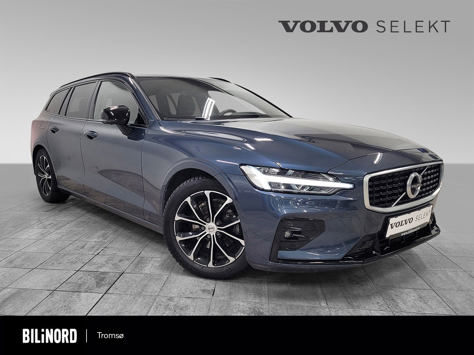 Nydelig VOlvo V60 i Denim blue metallic fargen