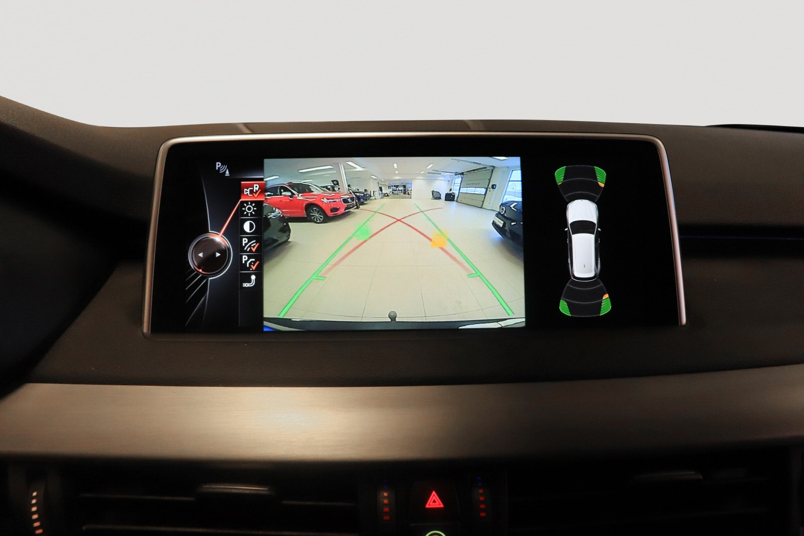 Parkeringskamera og display for parkerings sensorer