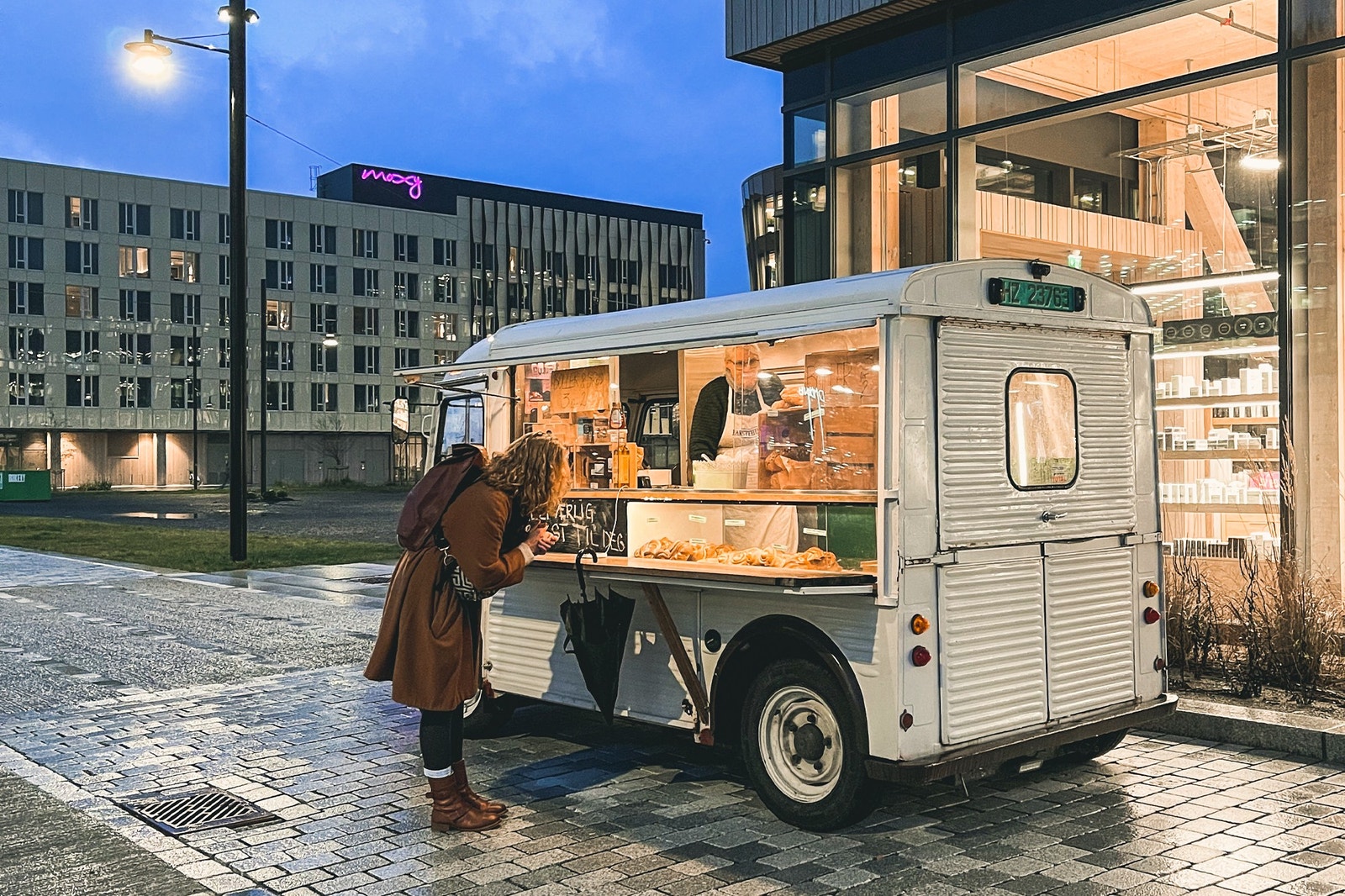 Bakstebilen har ukentlige besøk til Solheimsviken. Galleribilde