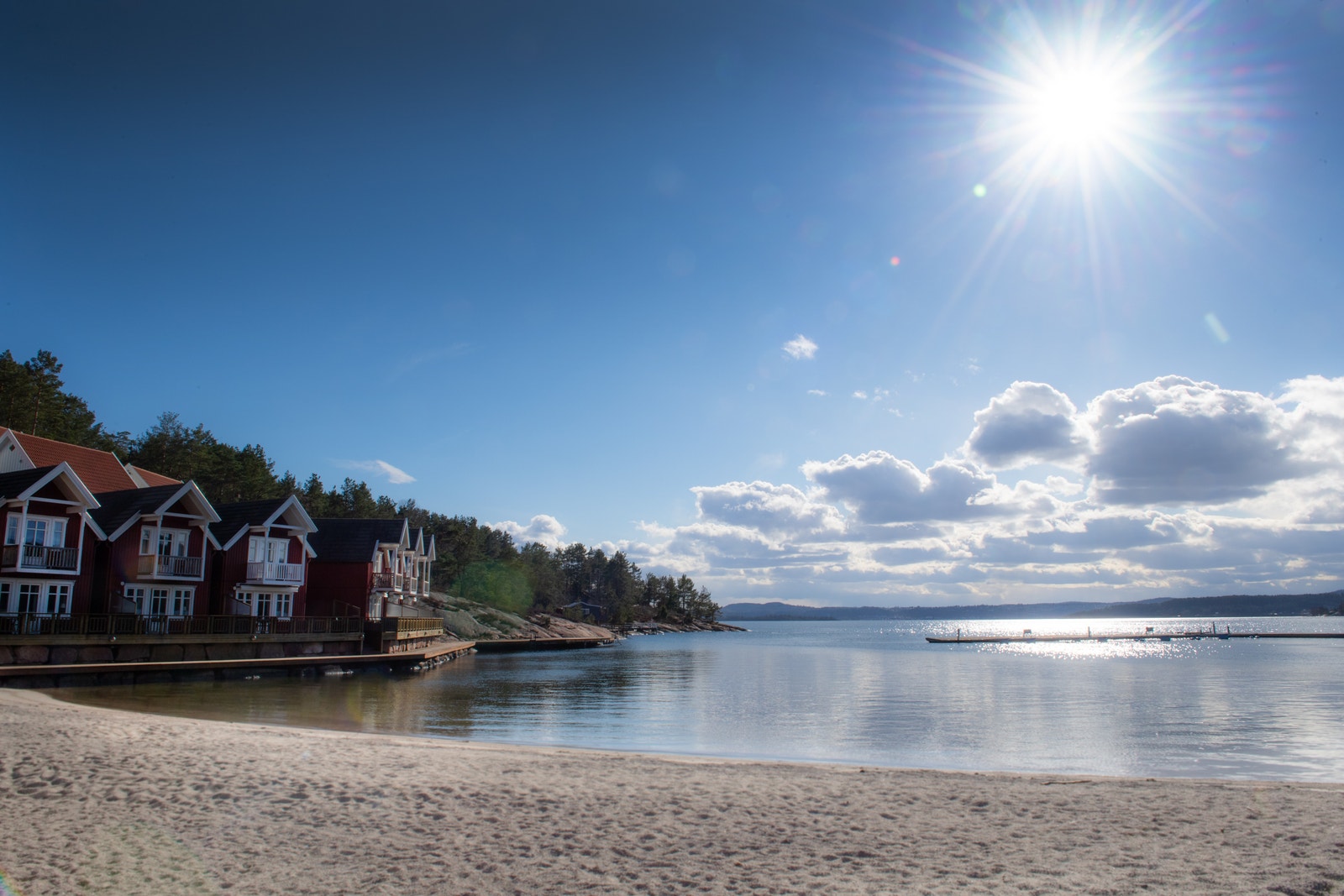 Mulighet for en dukkert på stranda i arbeidstiden... Galleribilde