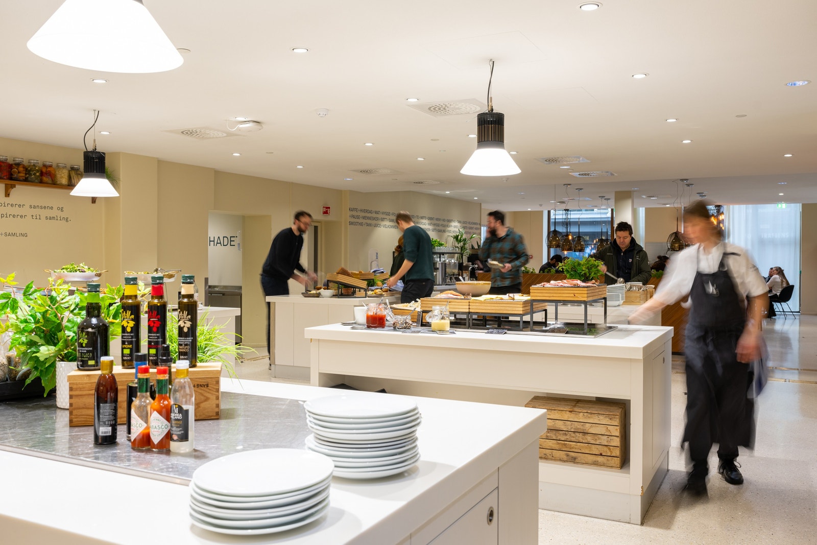 Personalrestaurant driftes av Furset kantine Galleribilde