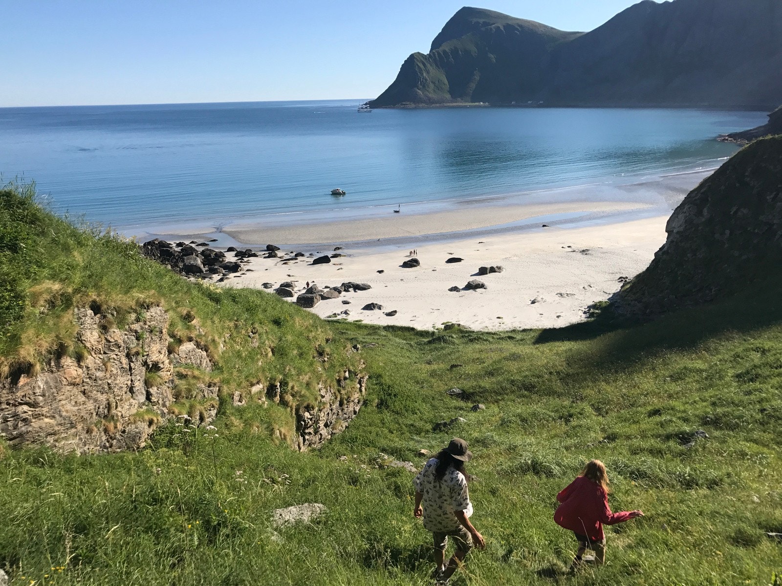 Puinn sand ligger kun en kort båttur unna, og er kåret til verdens vakreste strand av Big Seven Travel. Galleribilde