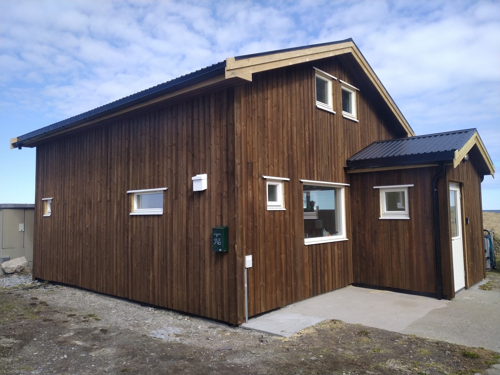 Eiendommen har de siste fem årene vært gjenstand for omfattende oppussing og utvikling, i forbindelse med å etablere en trivelig utleiebolig. Galleribilde