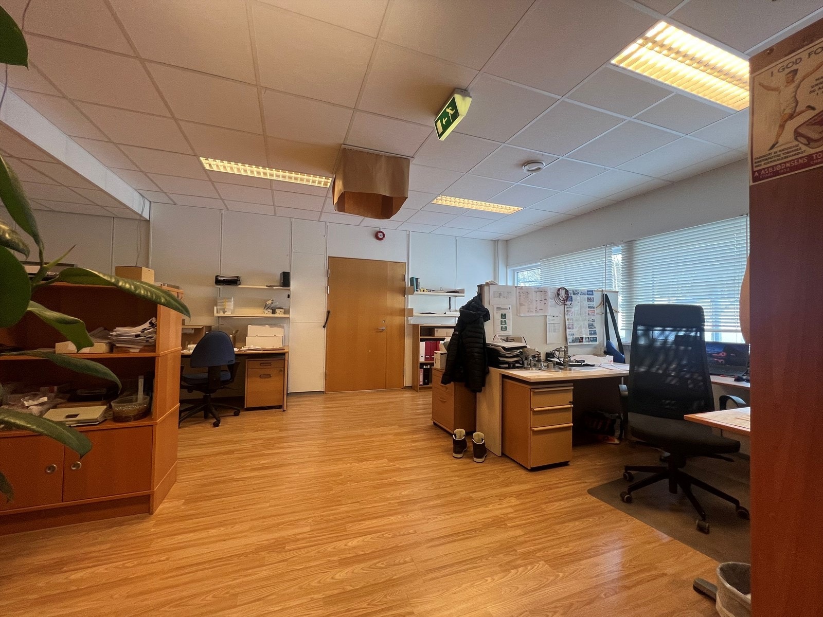 Arealet er inndelt med to åpent landskap. Galleribilde