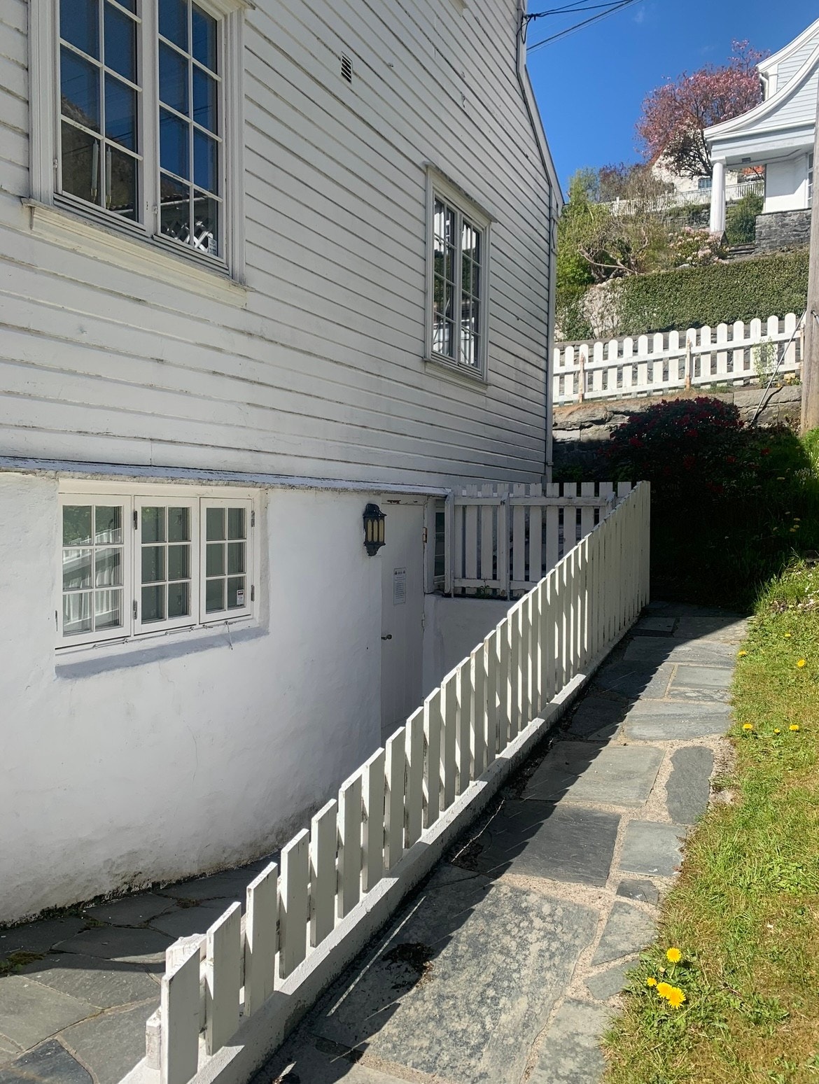 Egen inngang og egen hagedel Galleribilde