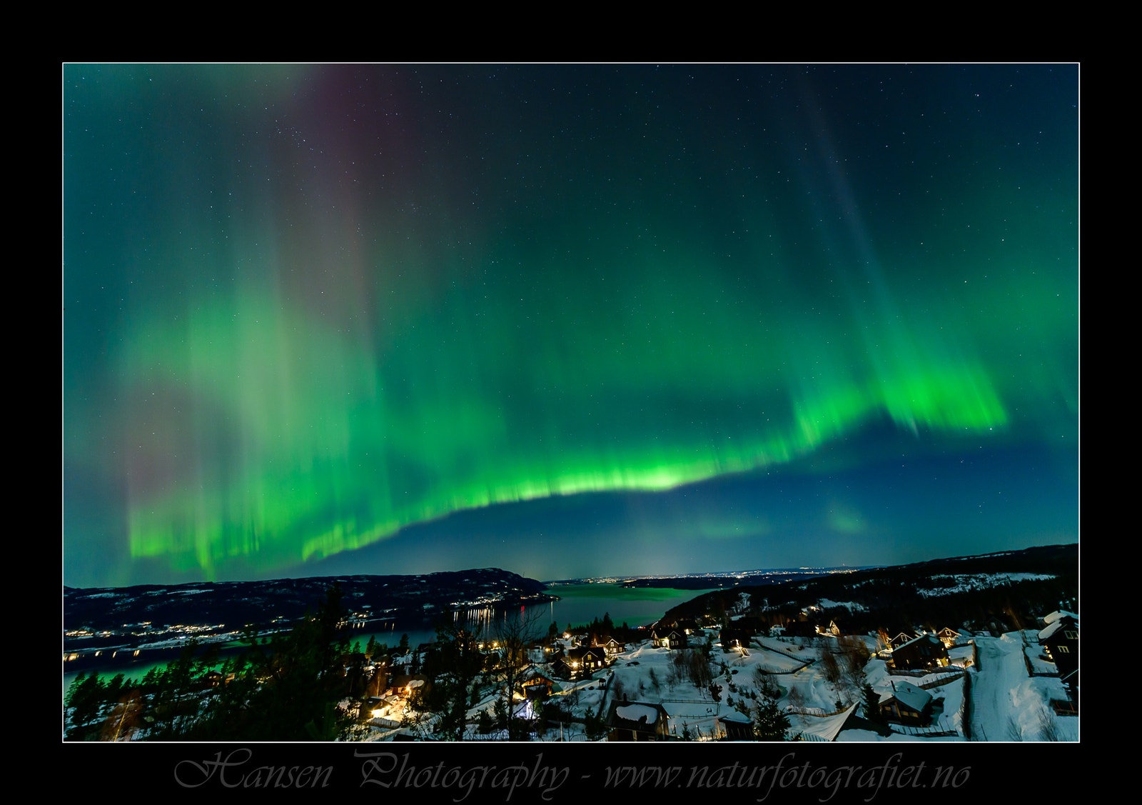 Nordlys over Mjøsa kan oppleves fra hytta
Bilde kreditt til http://www.naturfotografiet.no/ Galleribilde
