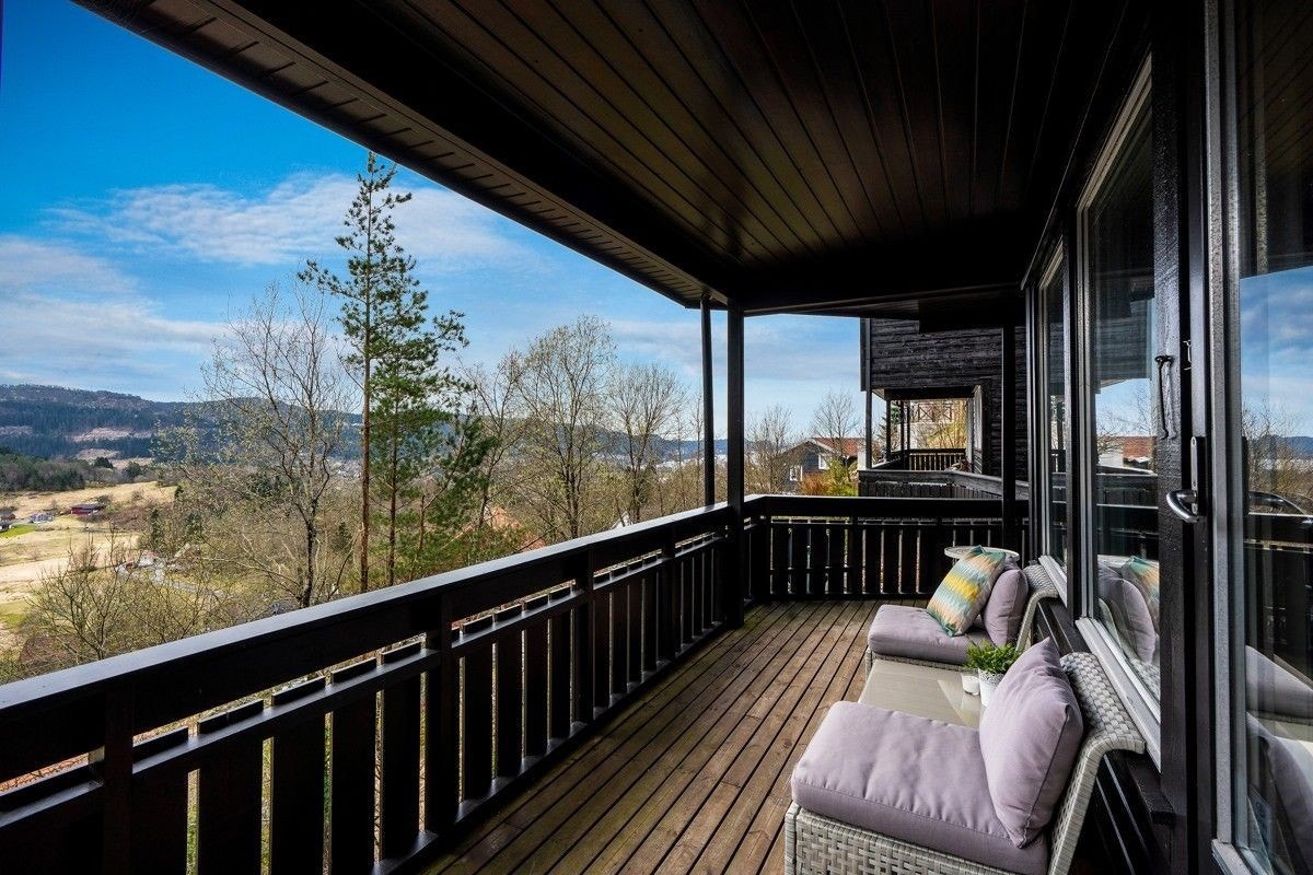 Balkong perfekt for morgenkaffen :) Galleribilde