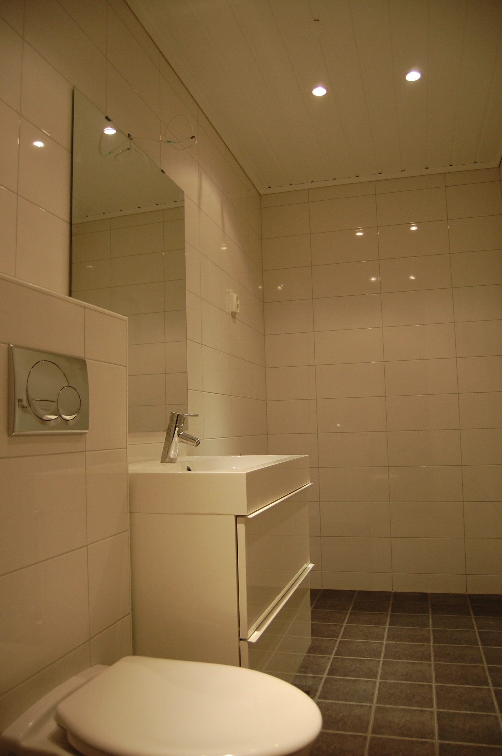 Bad med god plass til vaskemaskin Galleribilde