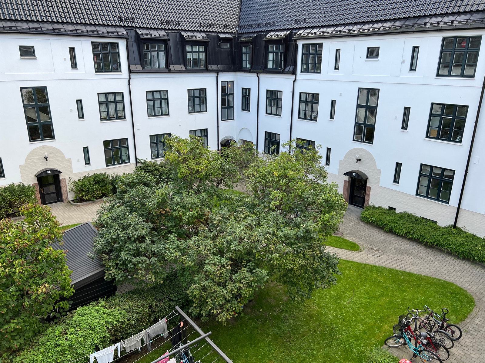 Utsikt fra kjøkken og soverom Galleribilde