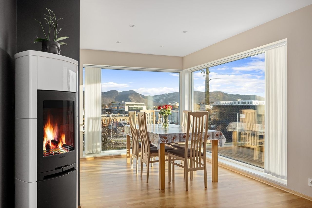 Living2-1 Galleribilde