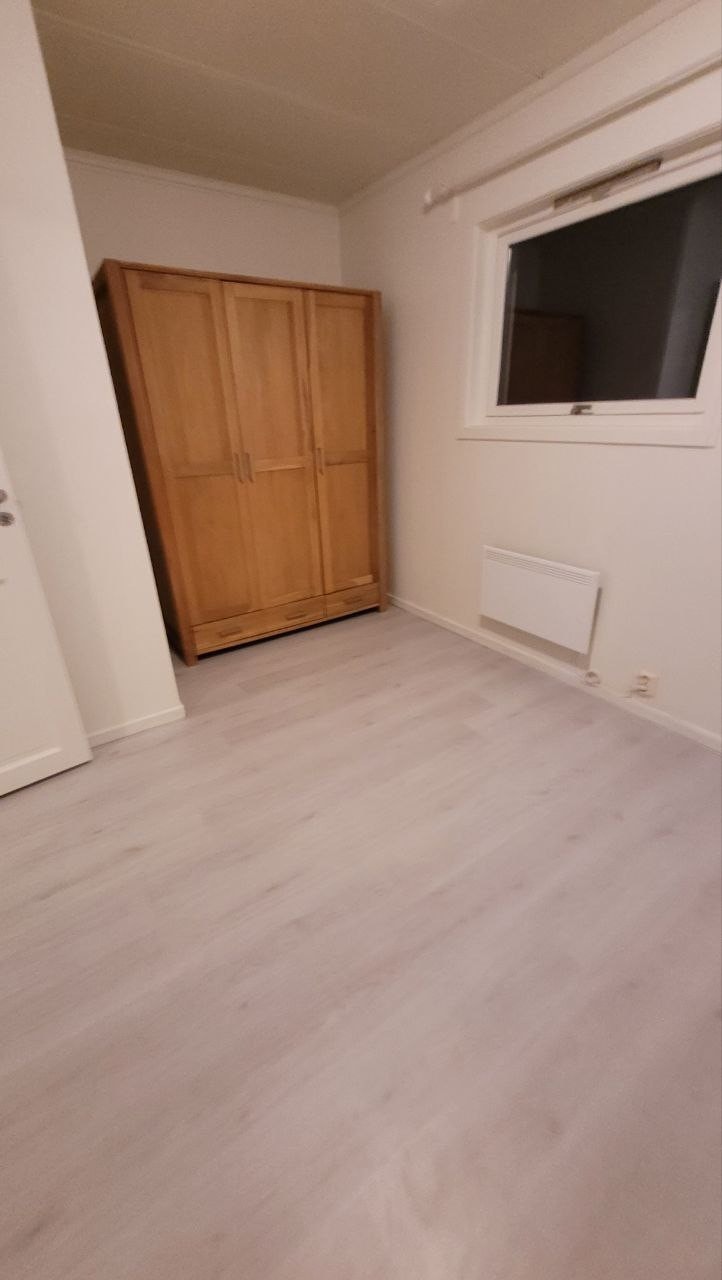 Ny garderobe til soverom Galleribilde