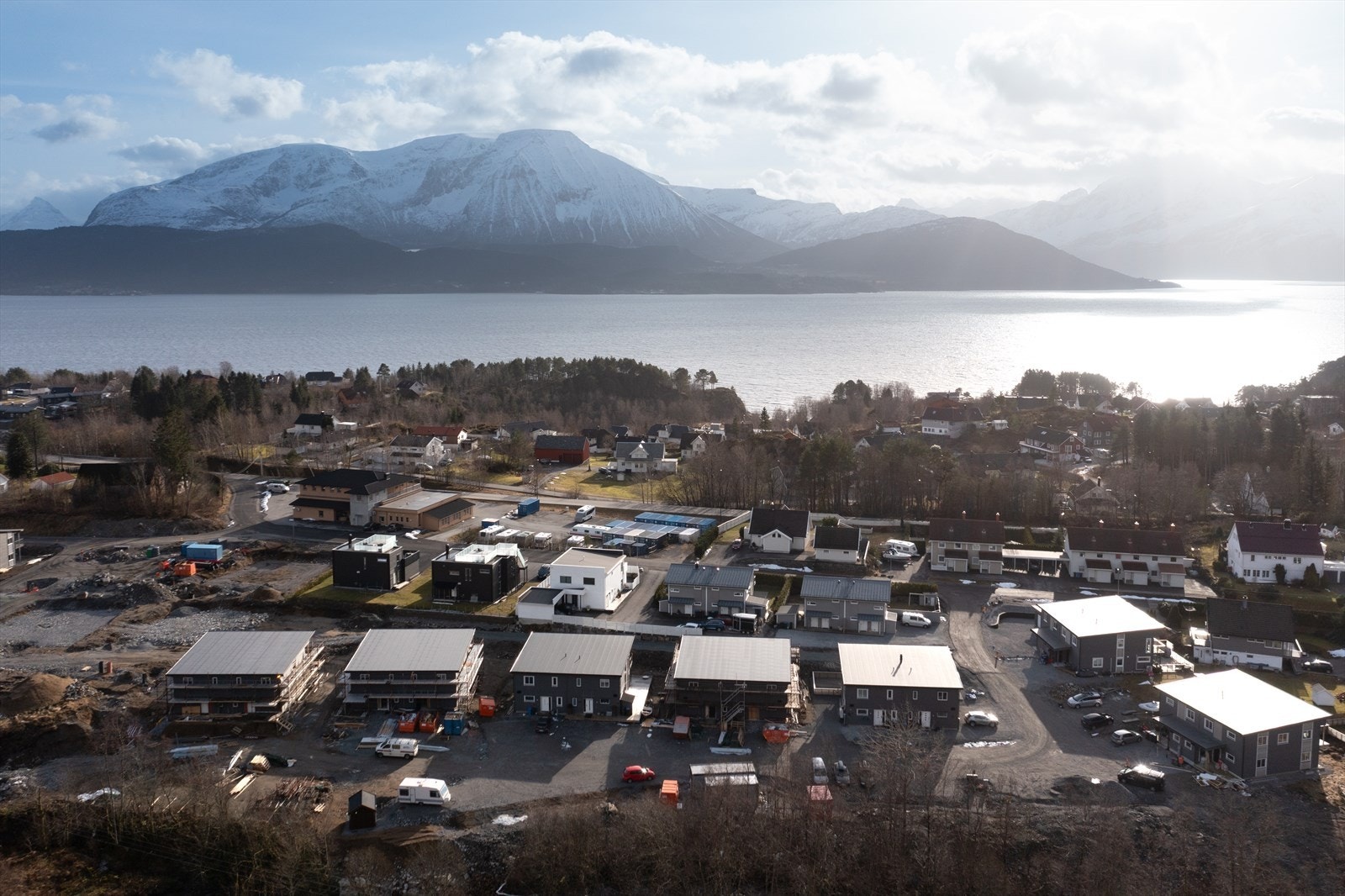 Dronebilde av område Galleribilde