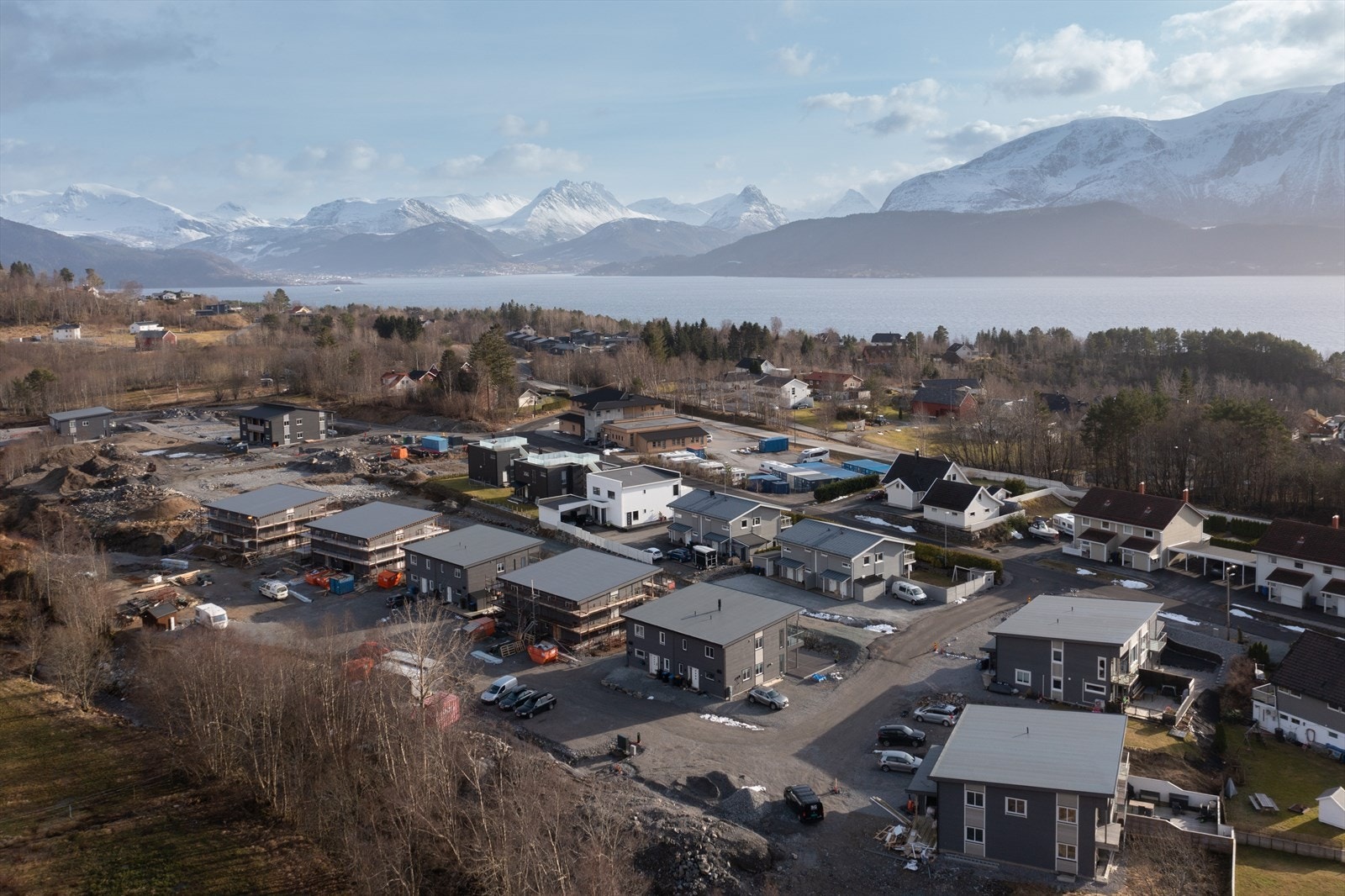 Dronebilde av område Galleribilde