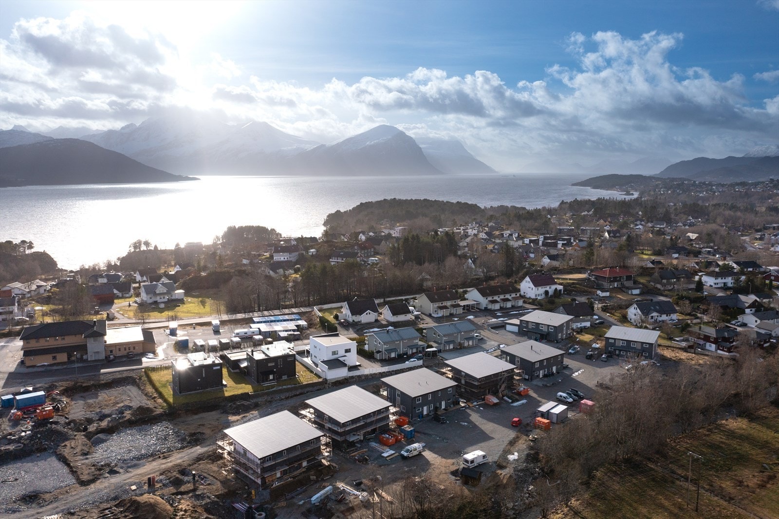 Dronebilde av område Galleribilde