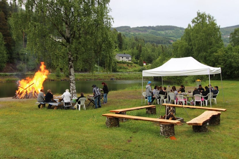 Kos ved badedammen, vår egen badedam. Galleribilde