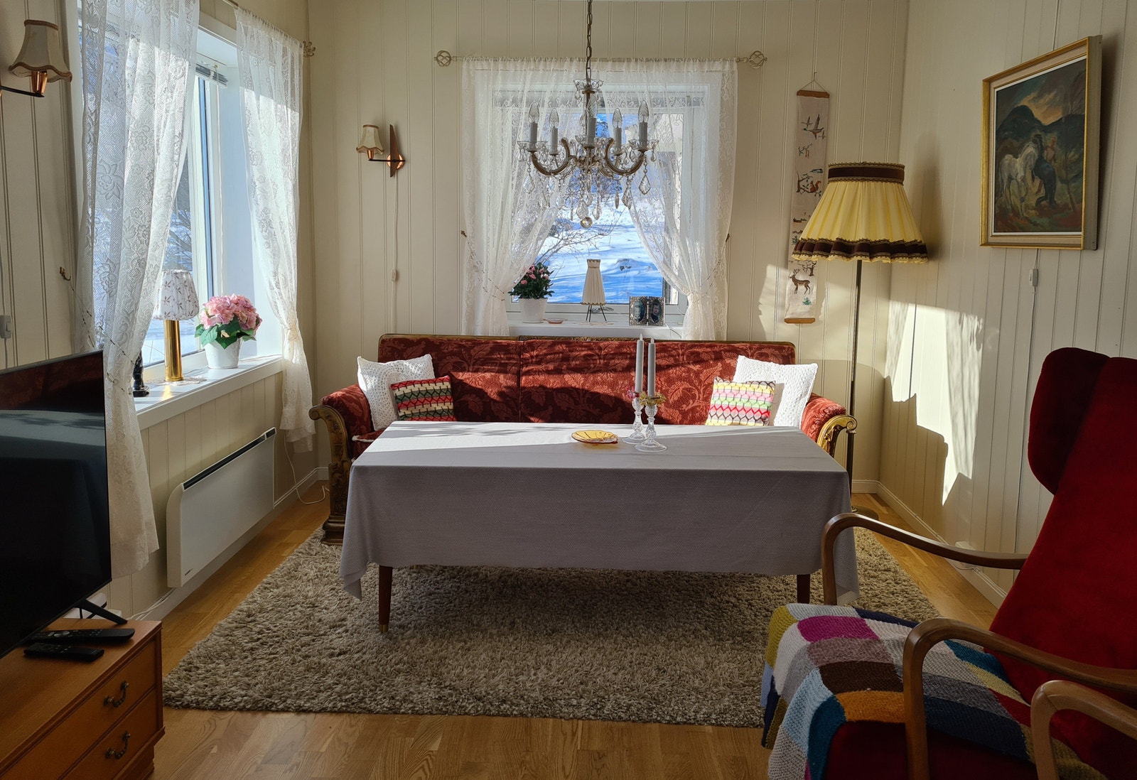 Liten, men koselig stue. Galleribilde