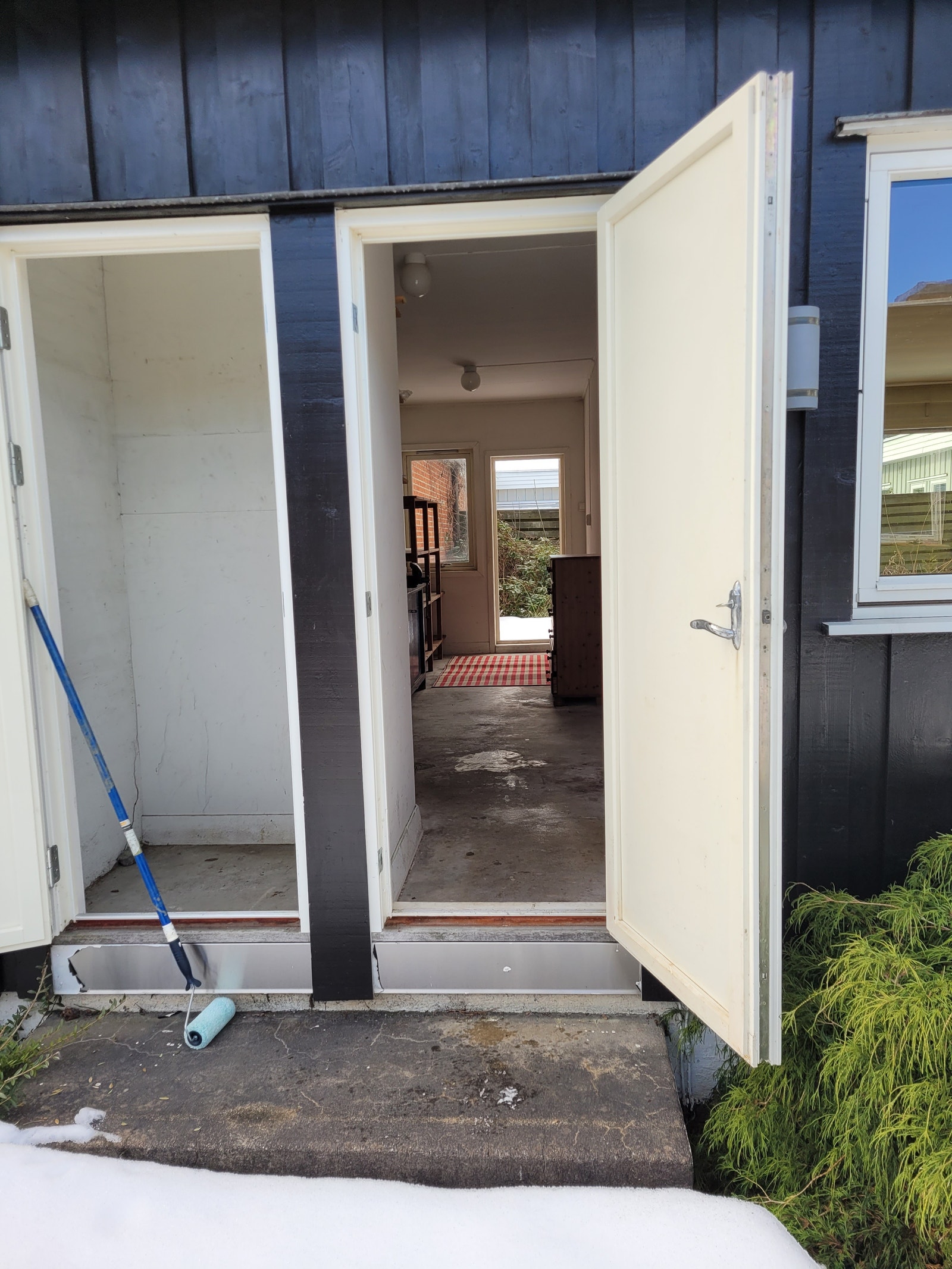 Bodene. Dører mot stikkgate. Galleribilde