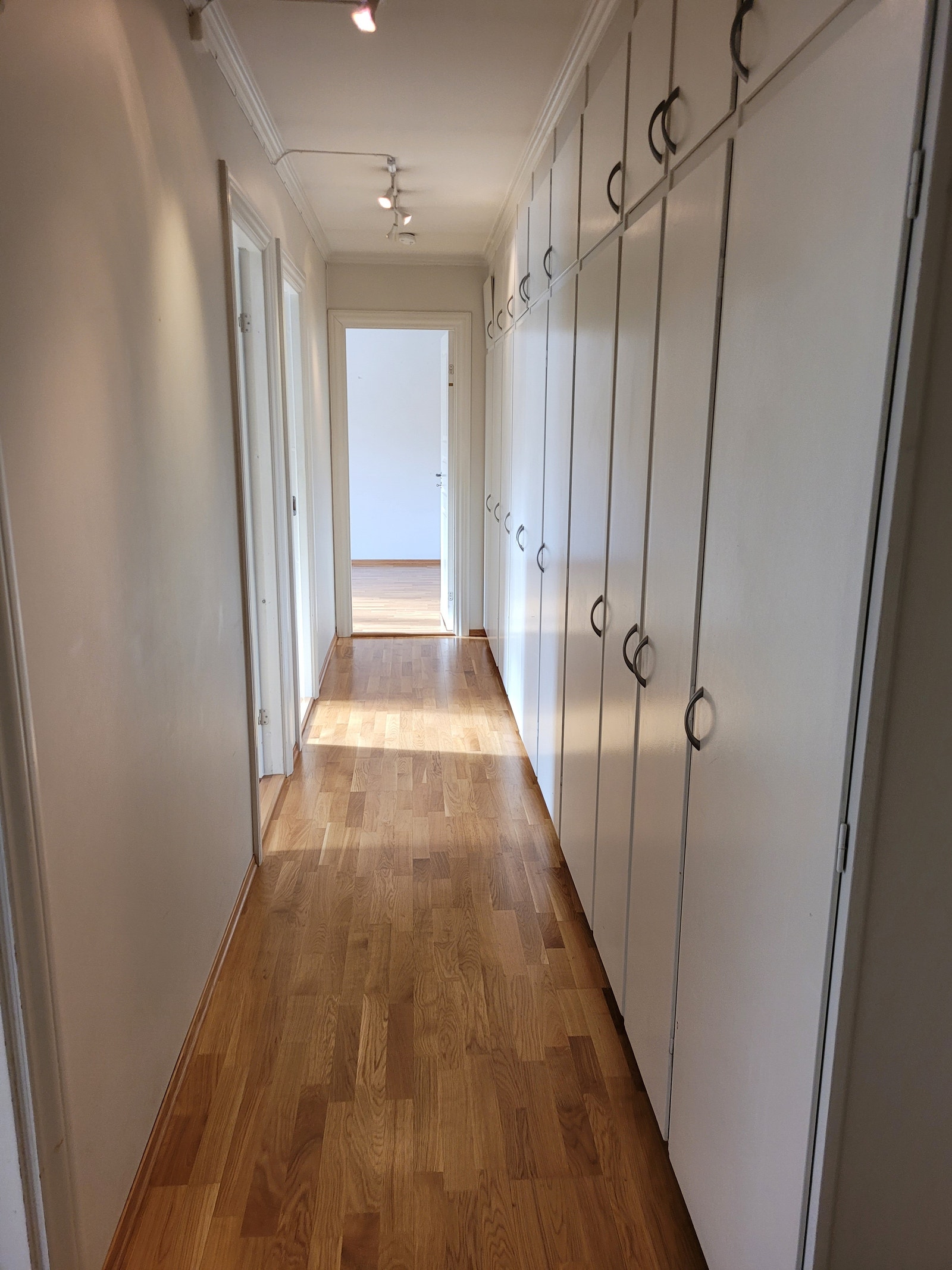 Gang mot soverommene. Galleribilde