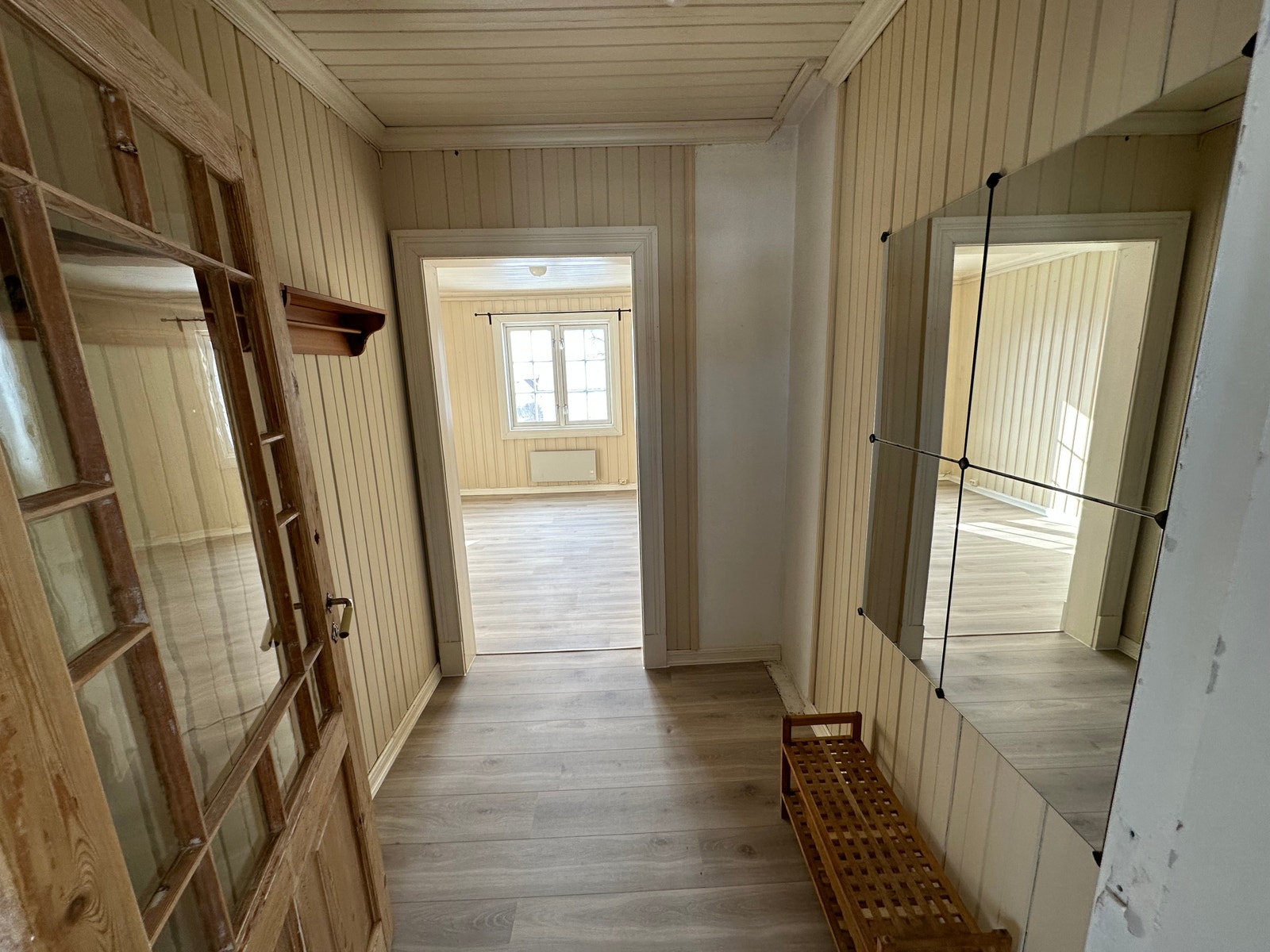 Garderobe Galleribilde