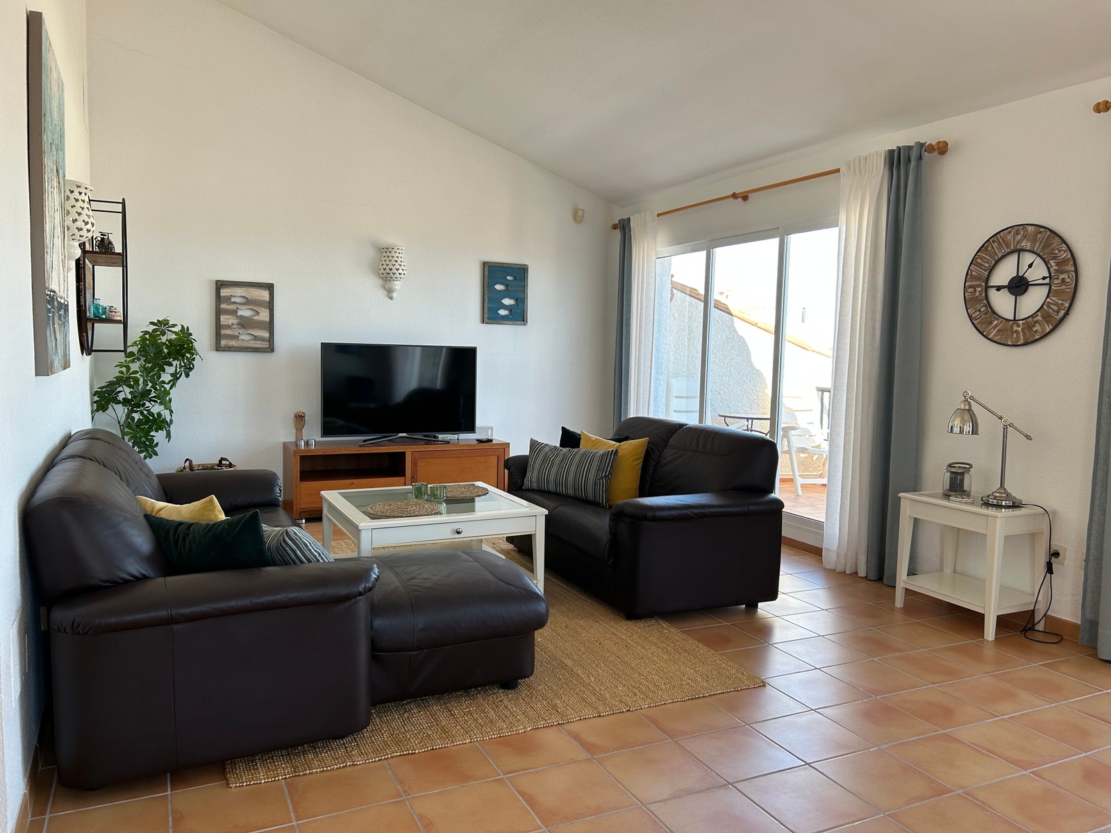 En 55 smart-TV for Netflix o.l. med norsk kanalpakke. Galleribilde