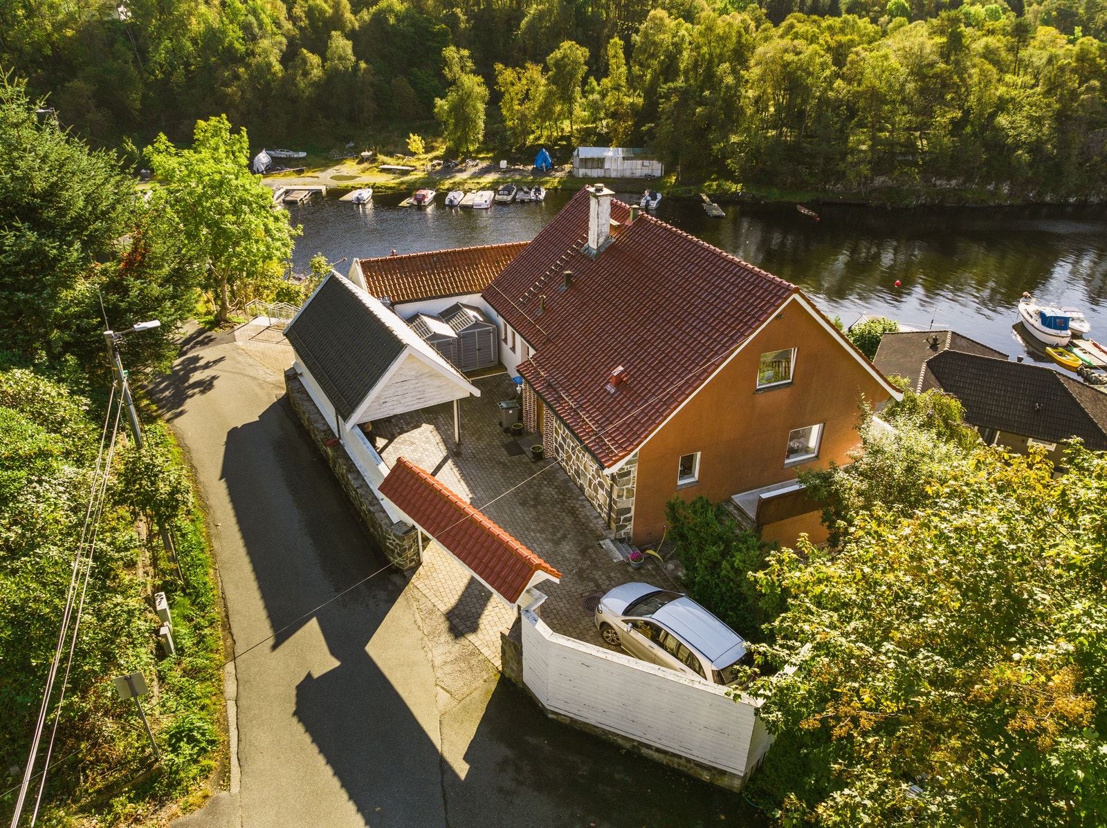 Gårdsplass 3 Galleribilde