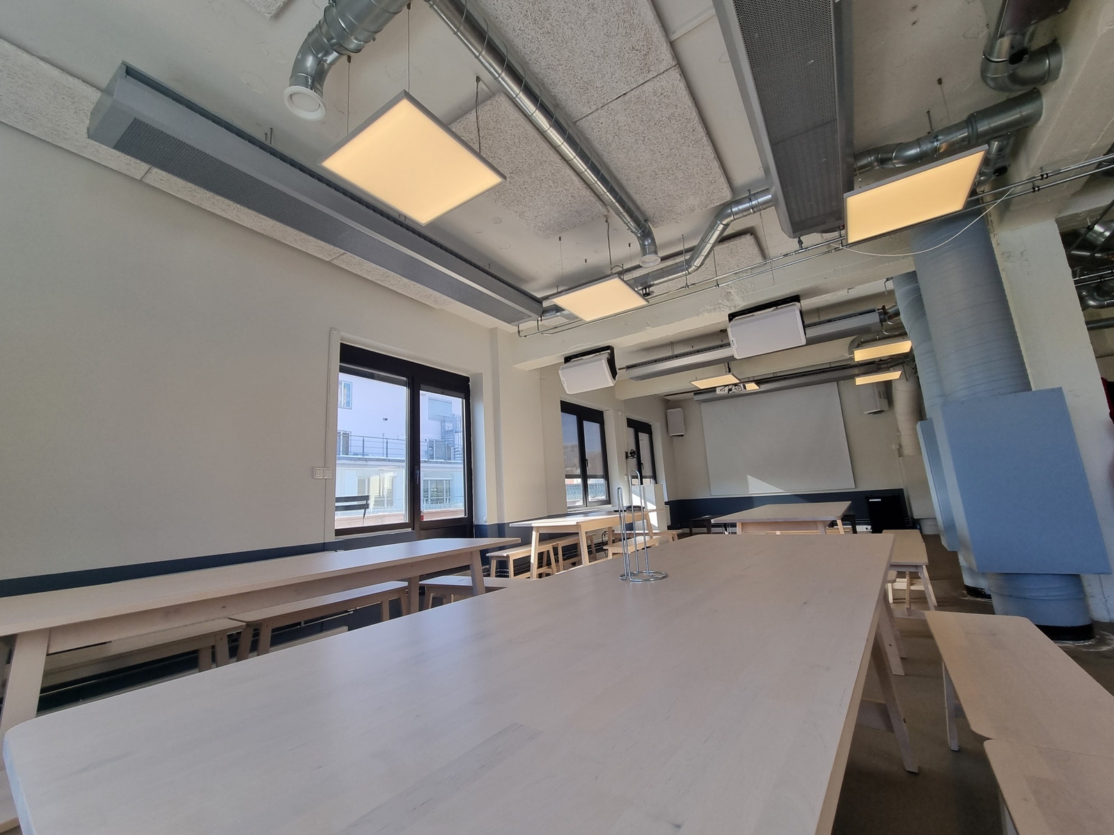 Allrom/kantine Galleribilde