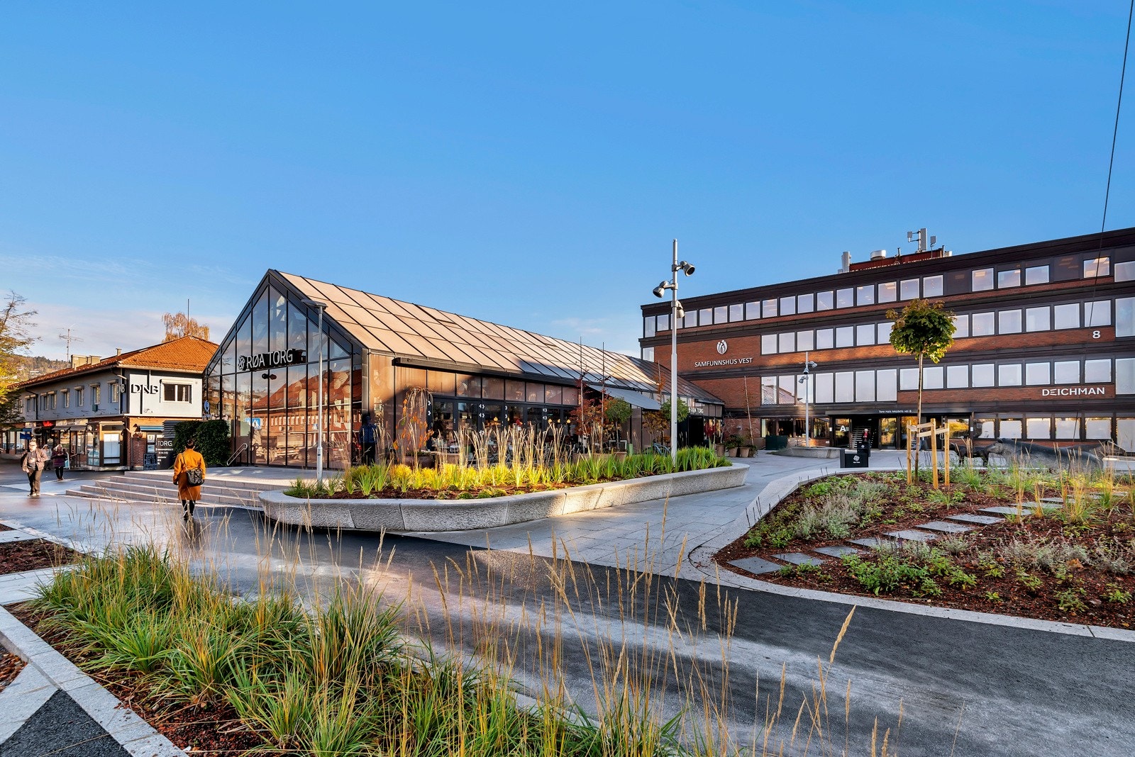 Områdebilde Røa Torg. Galleribilde