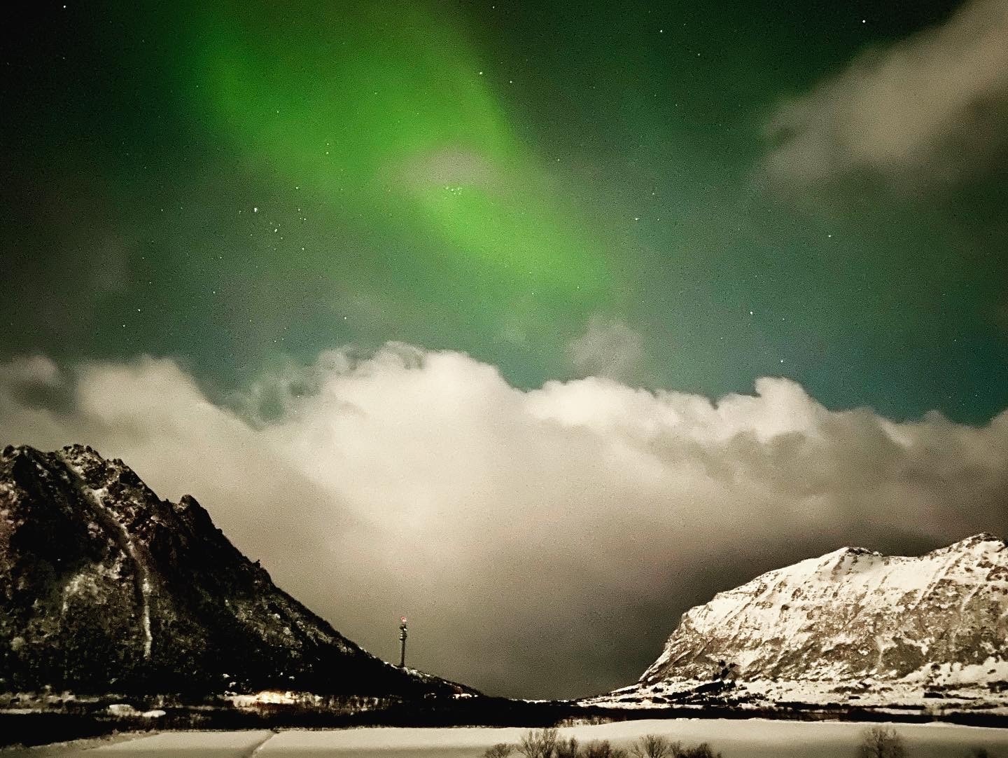 Vinteridyll - nordlys i mars 2023 Galleribilde