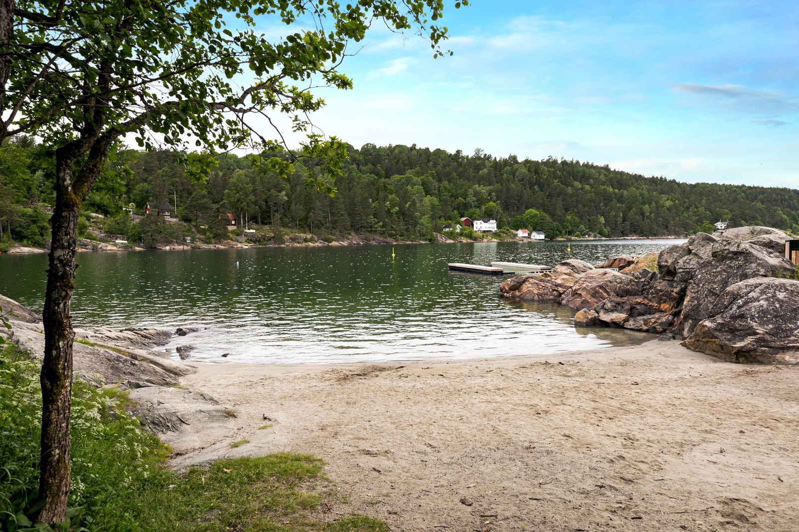 Sommeren nærmer seg - Her kan du nyte sjø, båt og strandliv Galleribilde