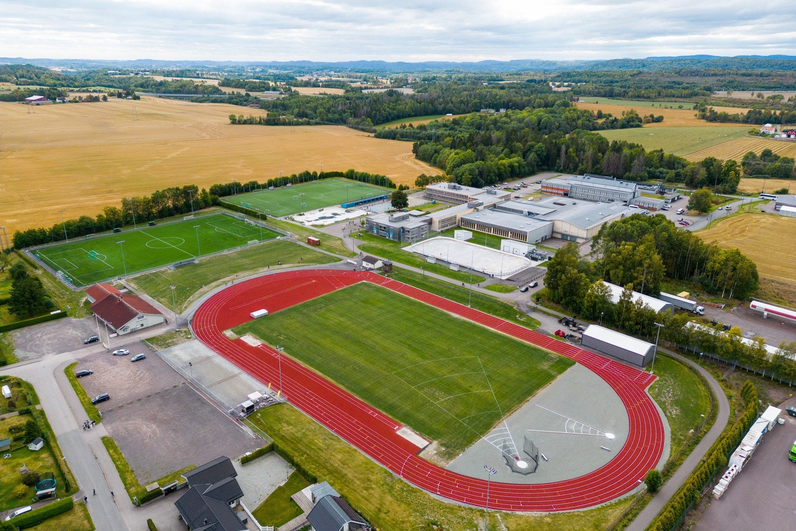 Hvitstein stadion er hjemmebane for fotballgruppa til Holmestrand Idrettsforening Galleribilde