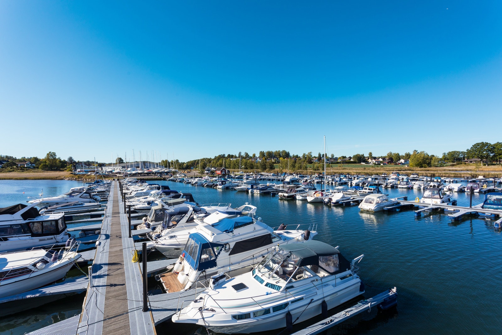 Hjemseng båthavn. Foto Frank Hesjedal Galleribilde