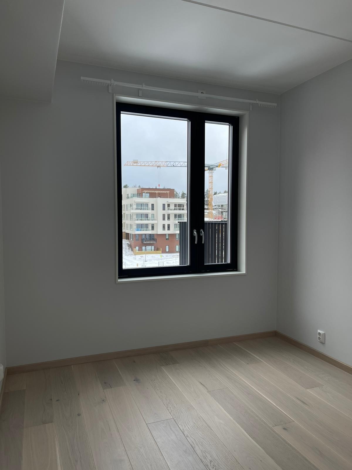 SOVEROM, MED UTSIKT Galleribilde