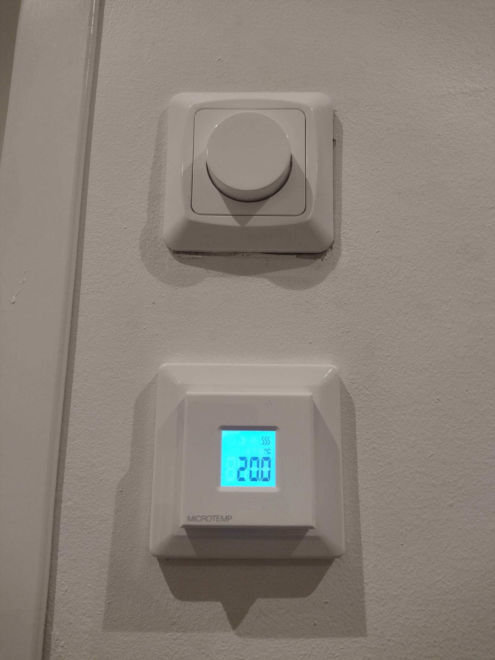 Varmekabler og downlights Galleribilde