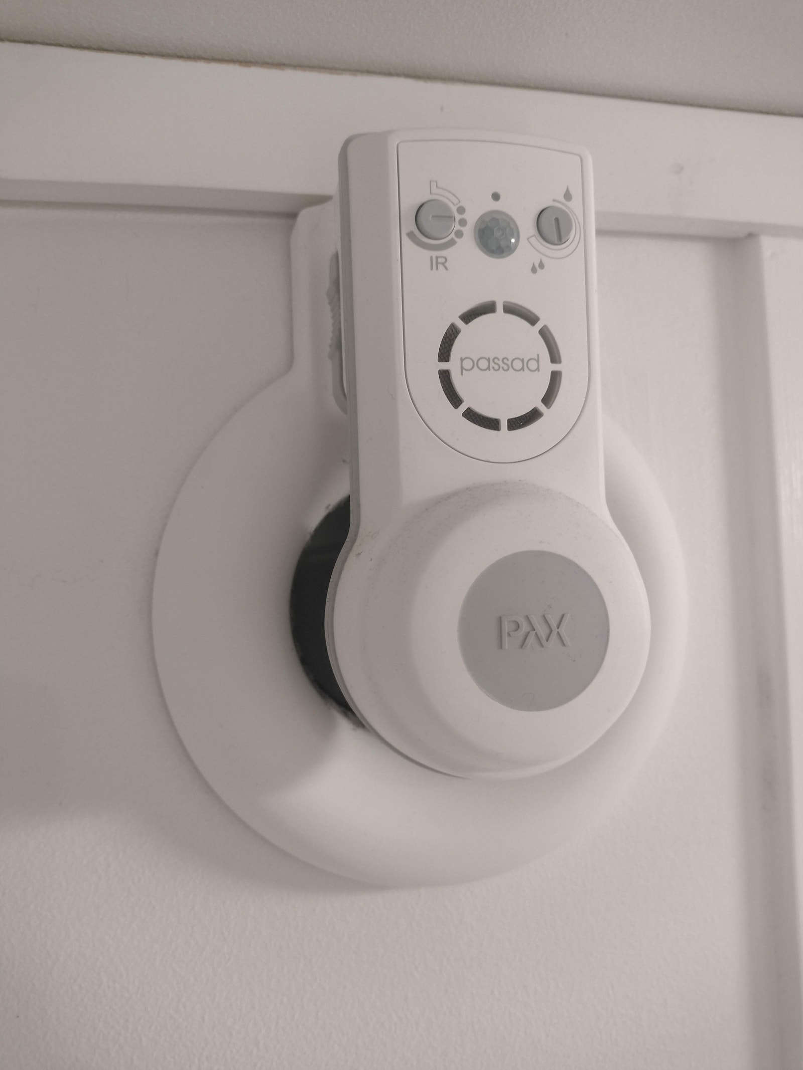 Automatisk ventilasjon på badet Galleribilde