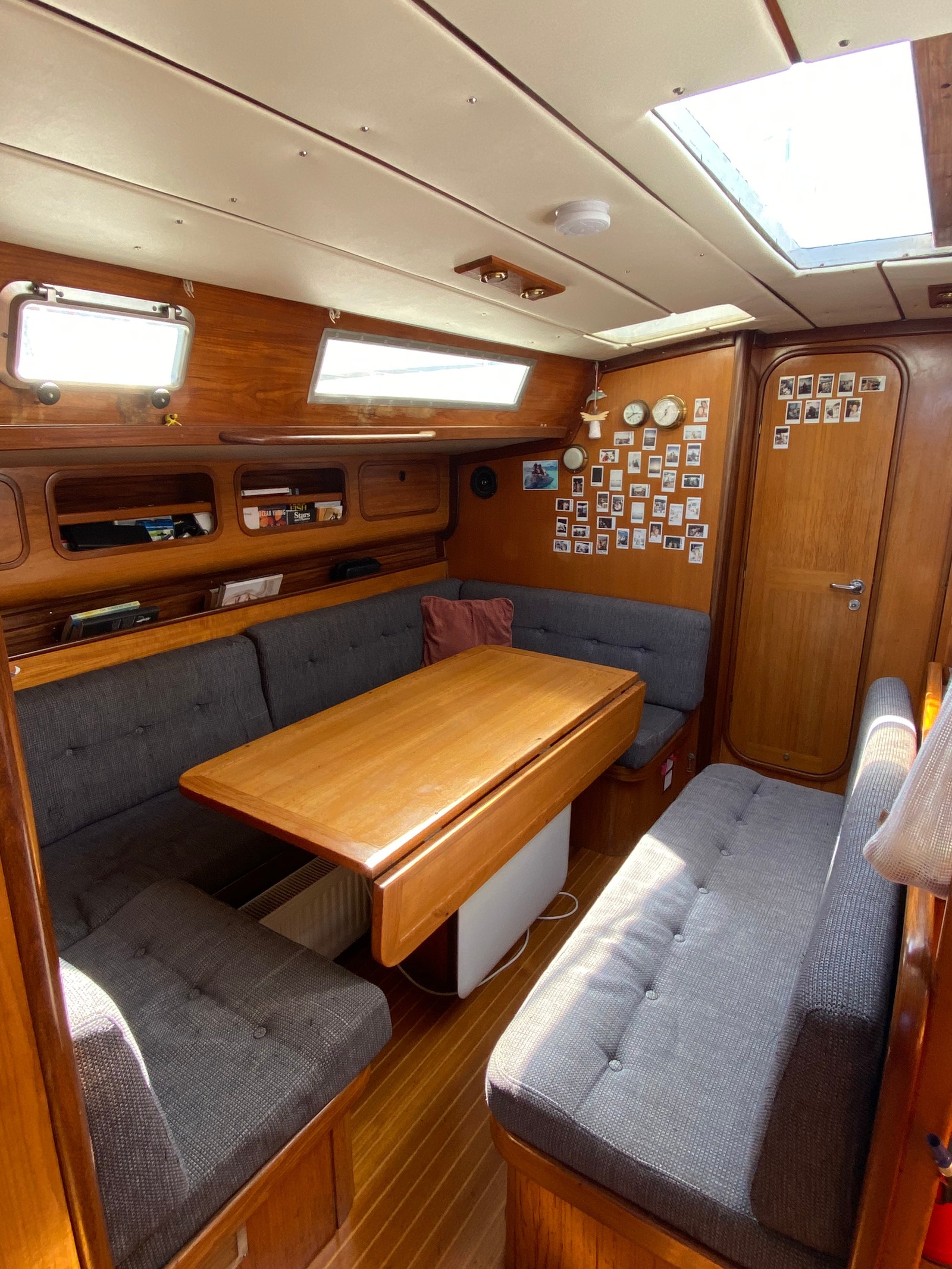 Stue med mulighet for å sove på sofa Galleribilde