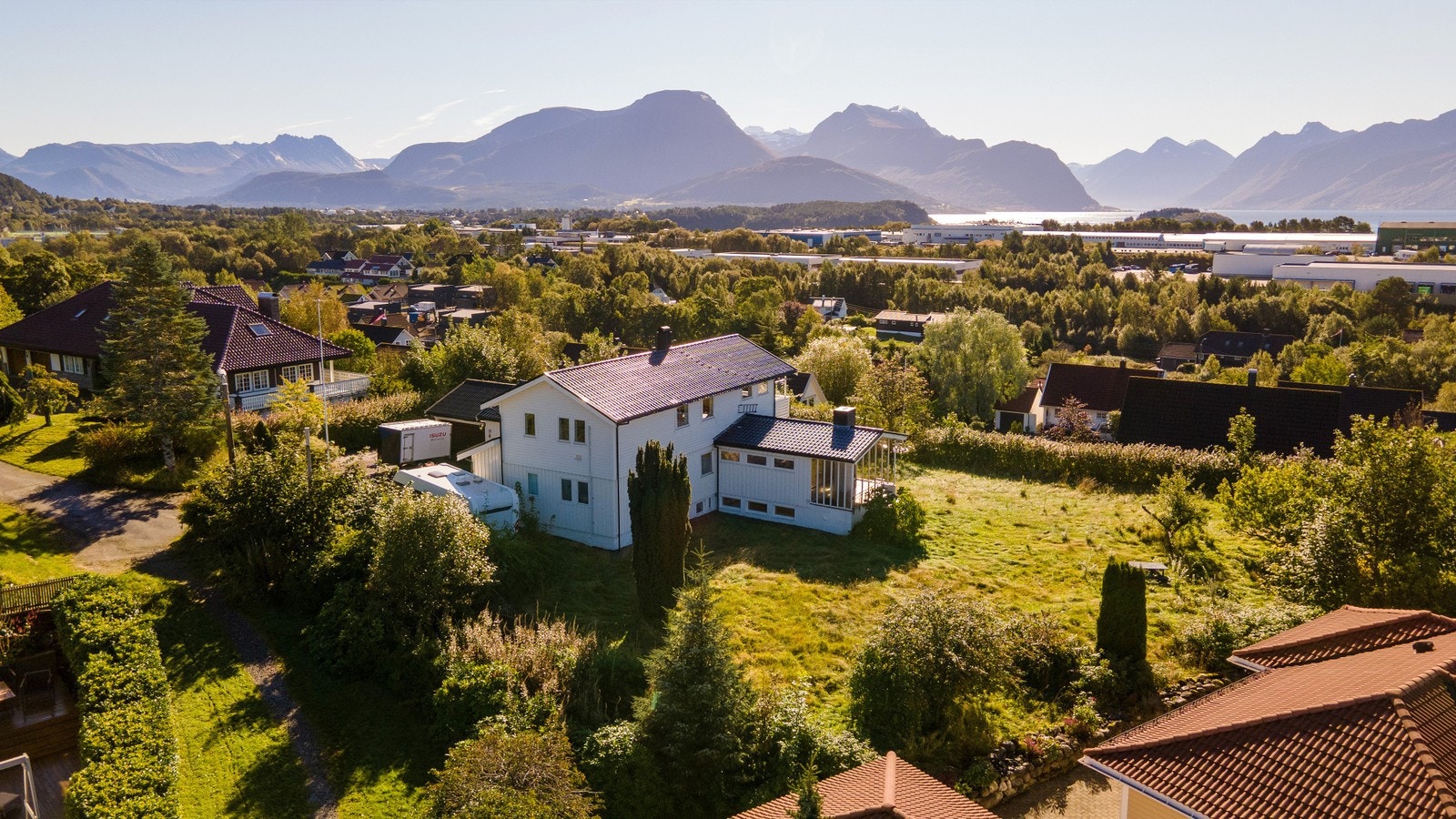 Oversiktsbilde av tomten Galleribilde