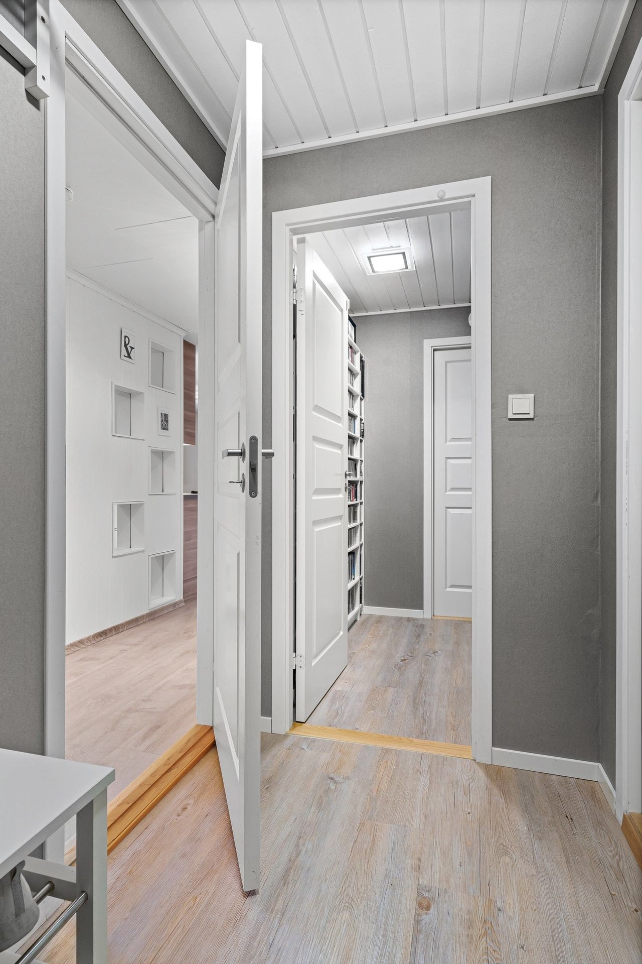 Entrance (Gang) Galleribilde