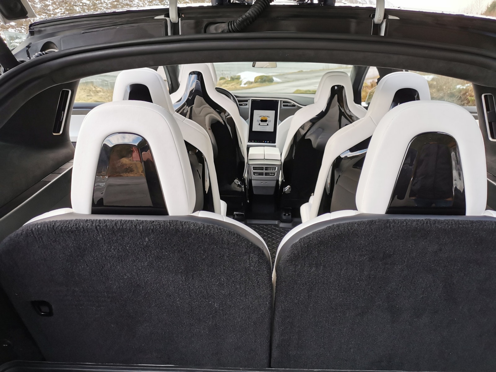 Tesla Model X 15