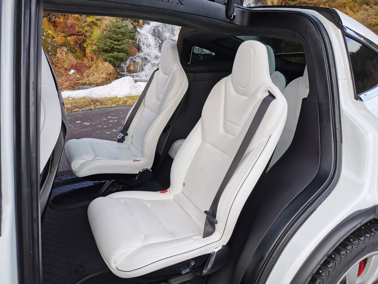 Tesla Model X 17