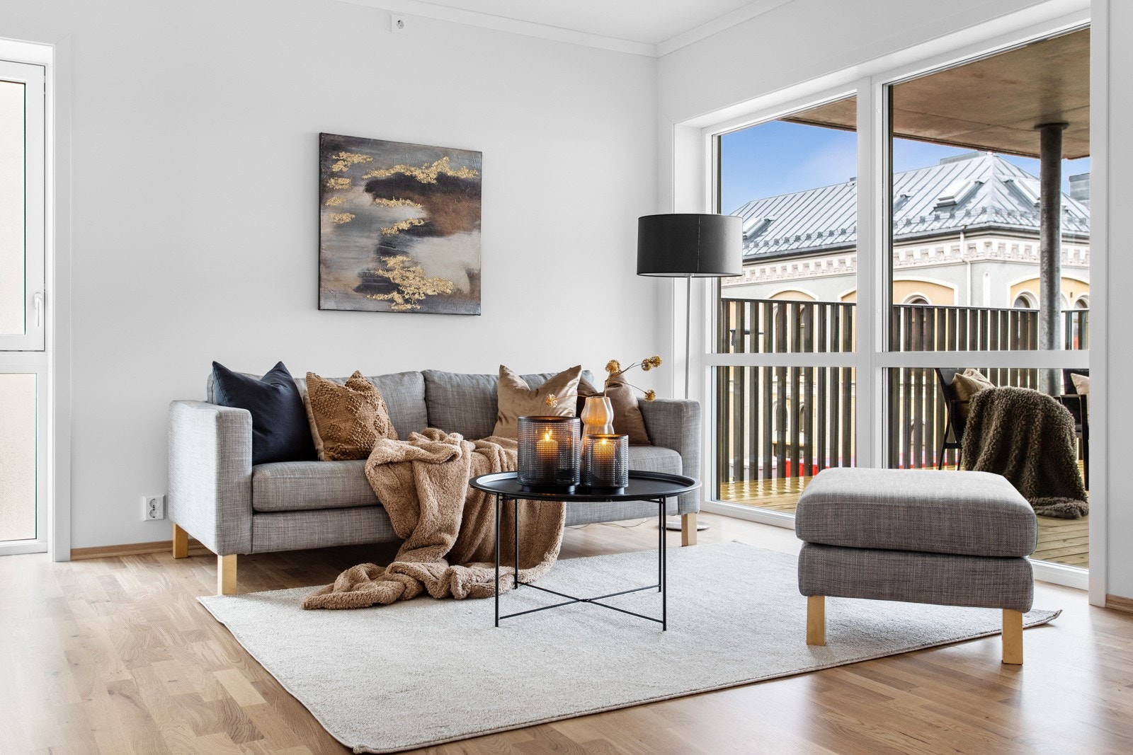 Leilighet 23 i bygg 2 er stylet og fotografert. Disse bildene er fra denne leiligheten og viser standardleveransen. Galleribilde