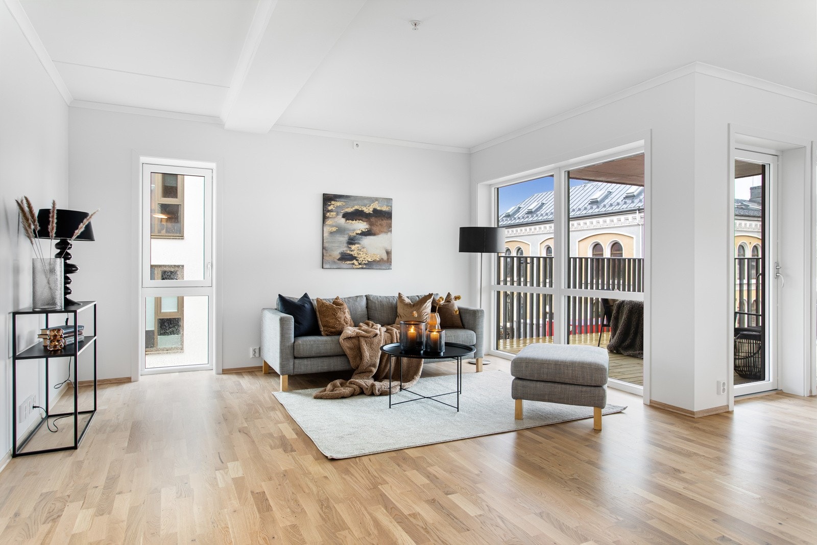 Leilighet 23 i bygg 2 er stylet og fotografert. Disse bildene er fra denne leiligheten og viser standardleveransen. Galleribilde