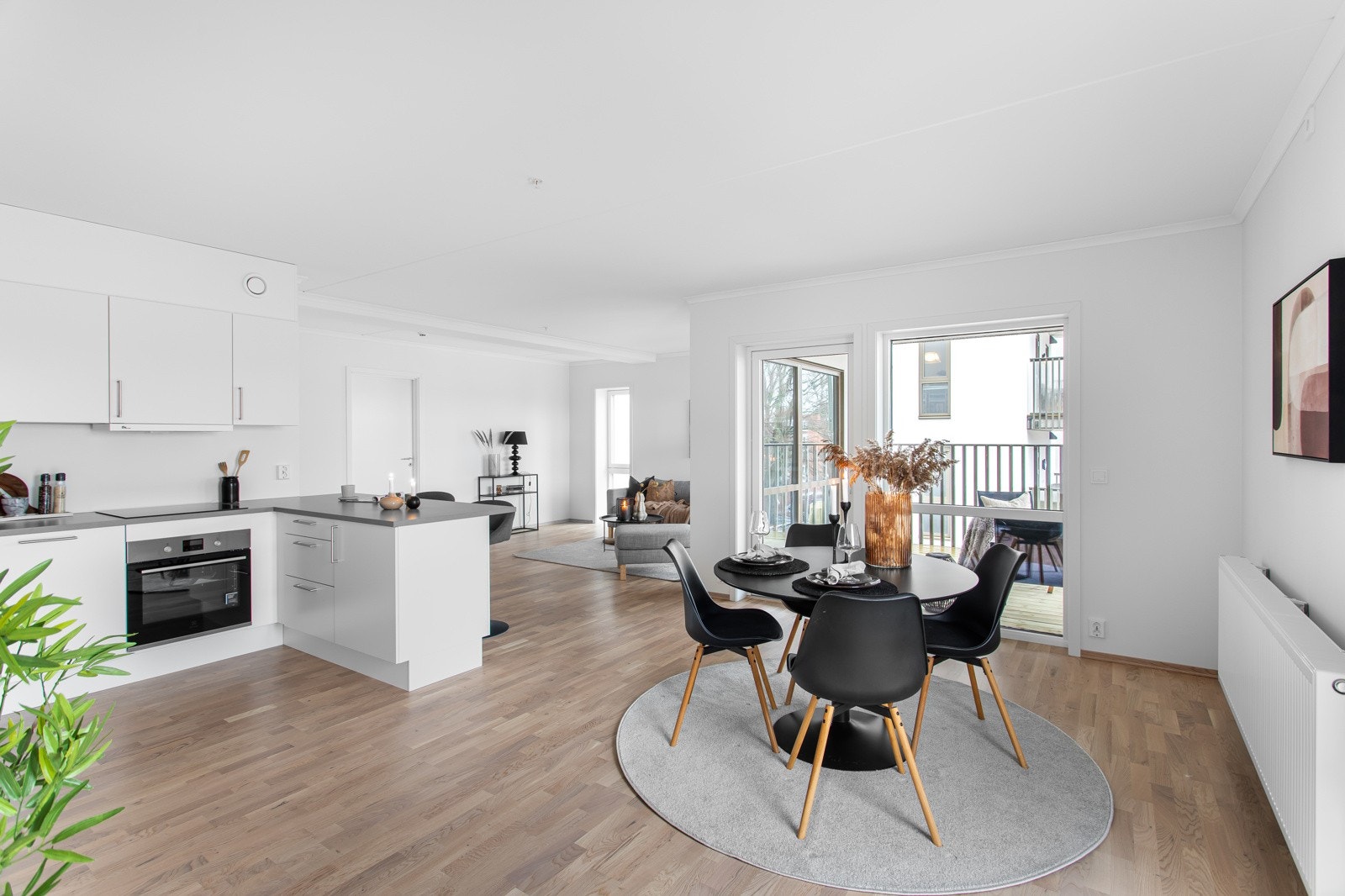 Leilighet 23 i bygg 2 er stylet og fotografert. Disse bildene er fra denne leiligheten og viser standardleveransen. Galleribilde