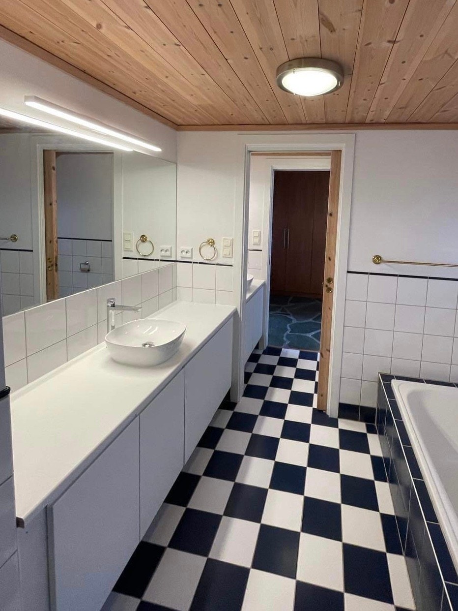 Bad m/badekar Galleribilde