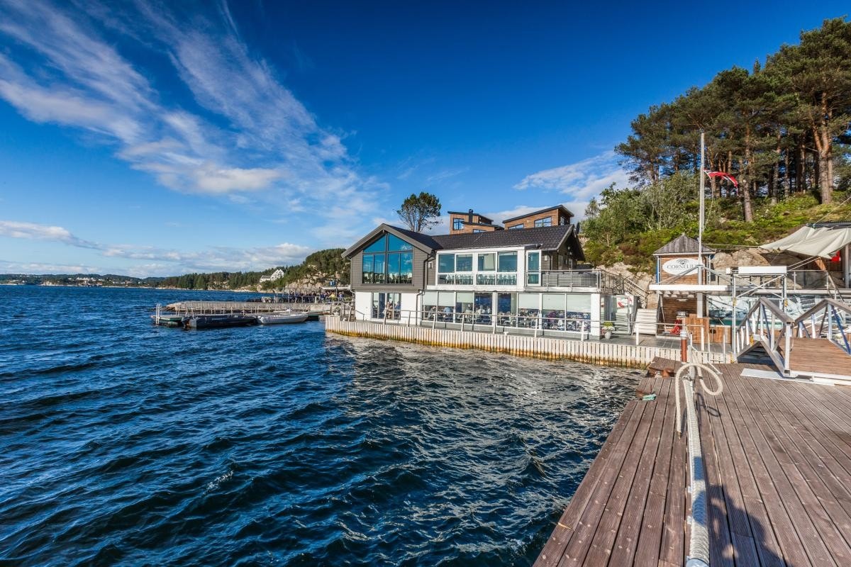 Nyt en bedre middag på Cornelius, som ligger like i nærheten. Galleribilde