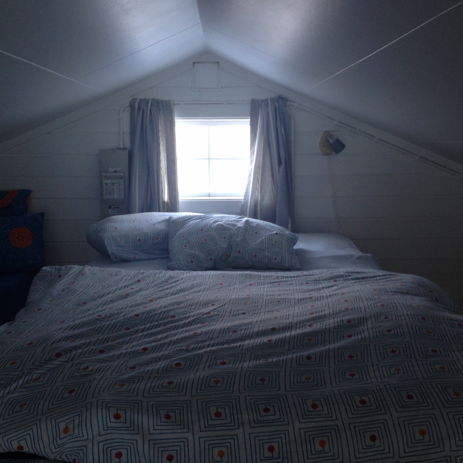 Soveplass på hems Galleribilde