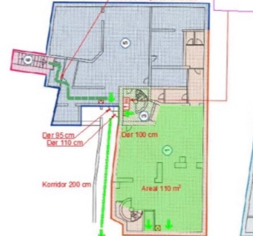 Blått område er kjøkken + toalett og garderobe nede. Galleribilde