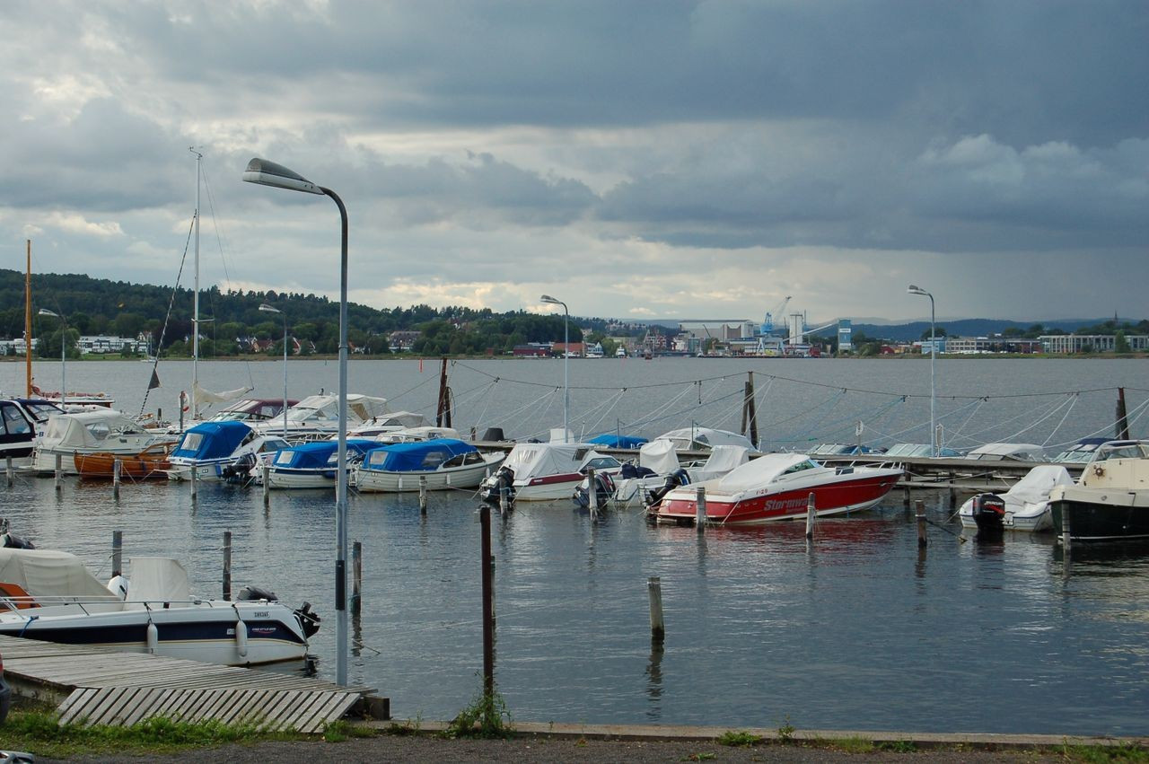 Ca 15 minutter gange ned til Nes båthavn med Tønsberg i bakgrunn
