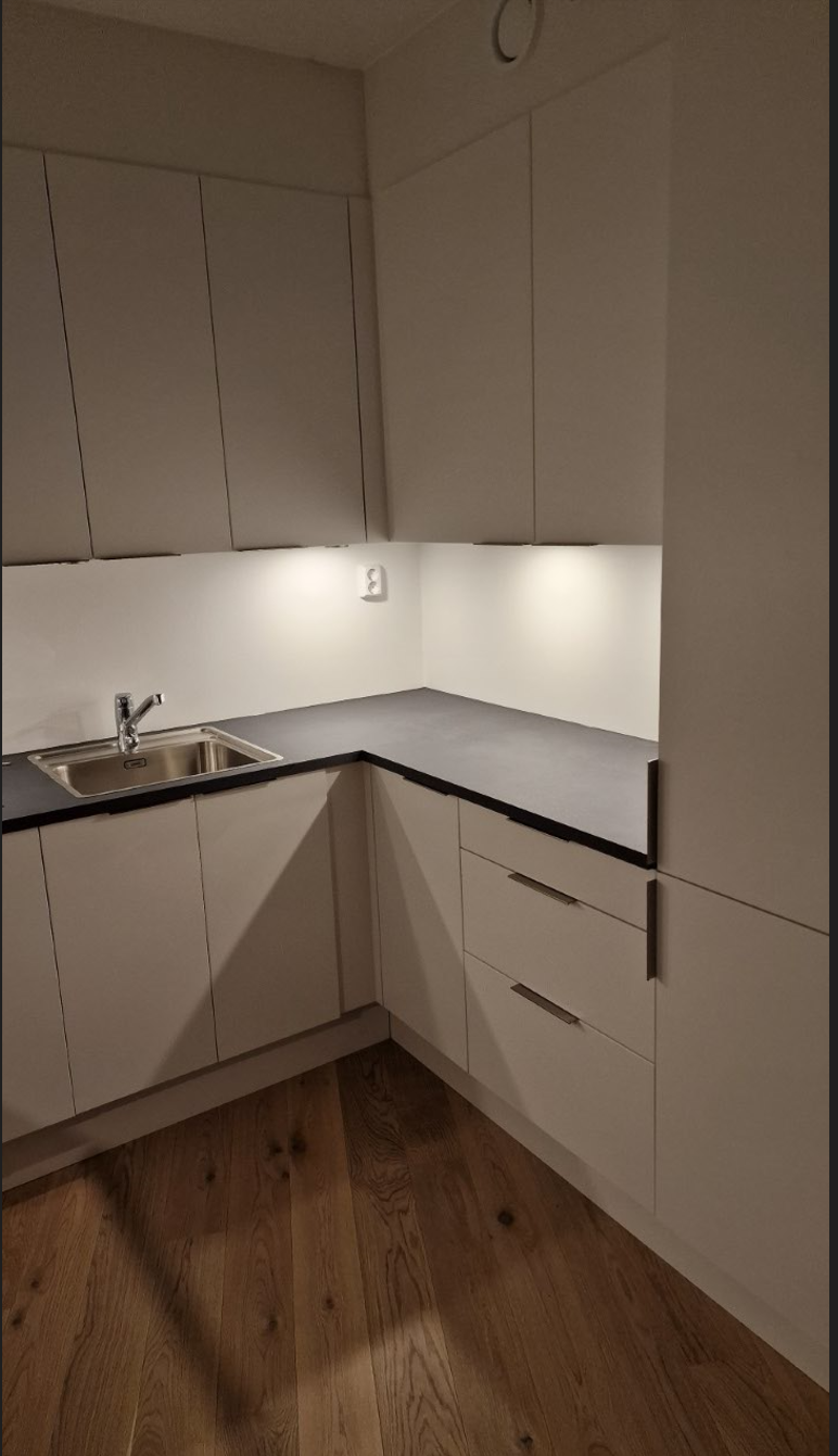 Del av kjøkken Galleribilde
