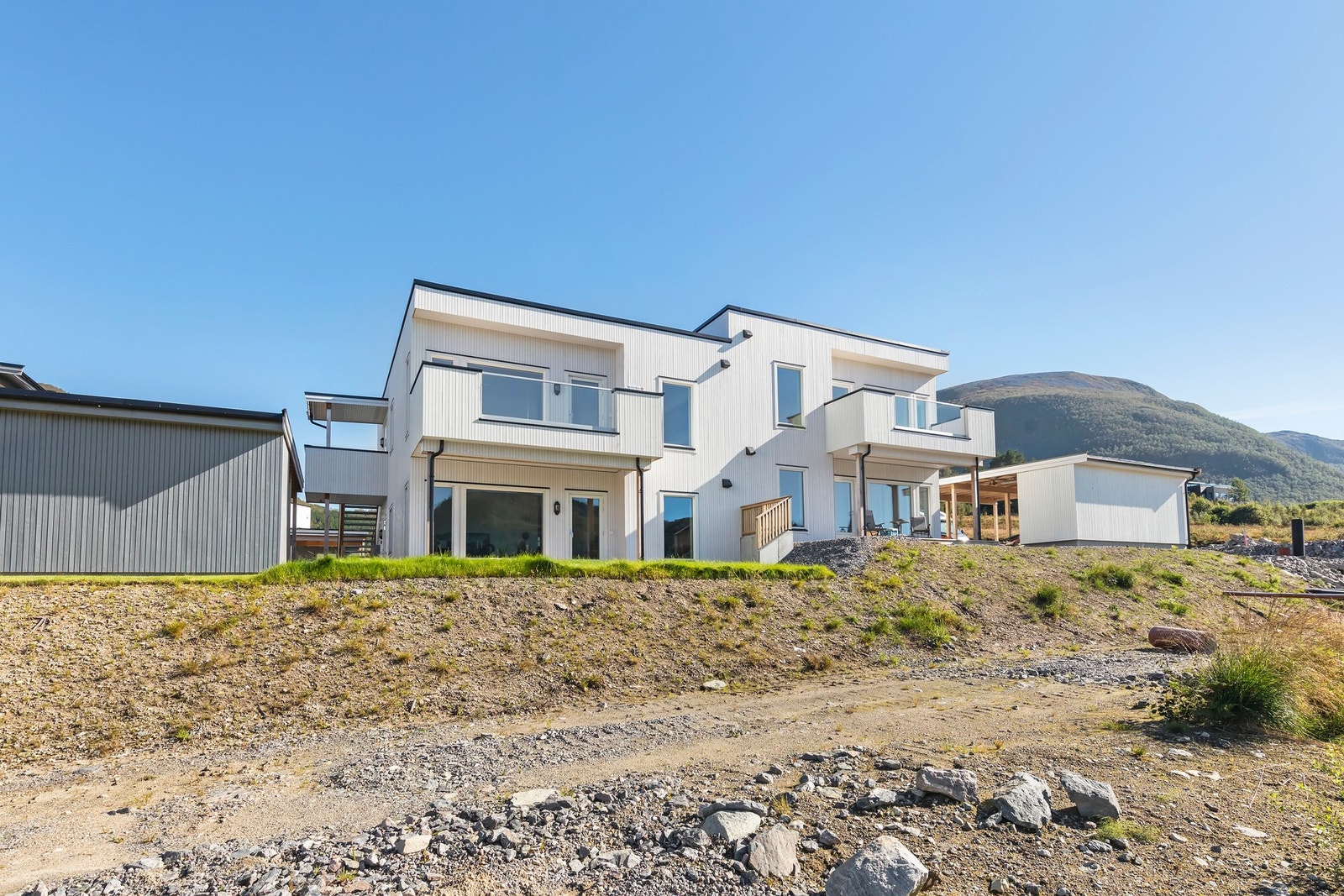 Velkommen til Lauvåsengrenda Galleribilde