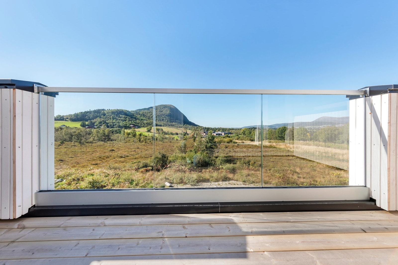 Det er fin utsikt fra leilighetene som ligger i firmannsboligene. Galleribilde